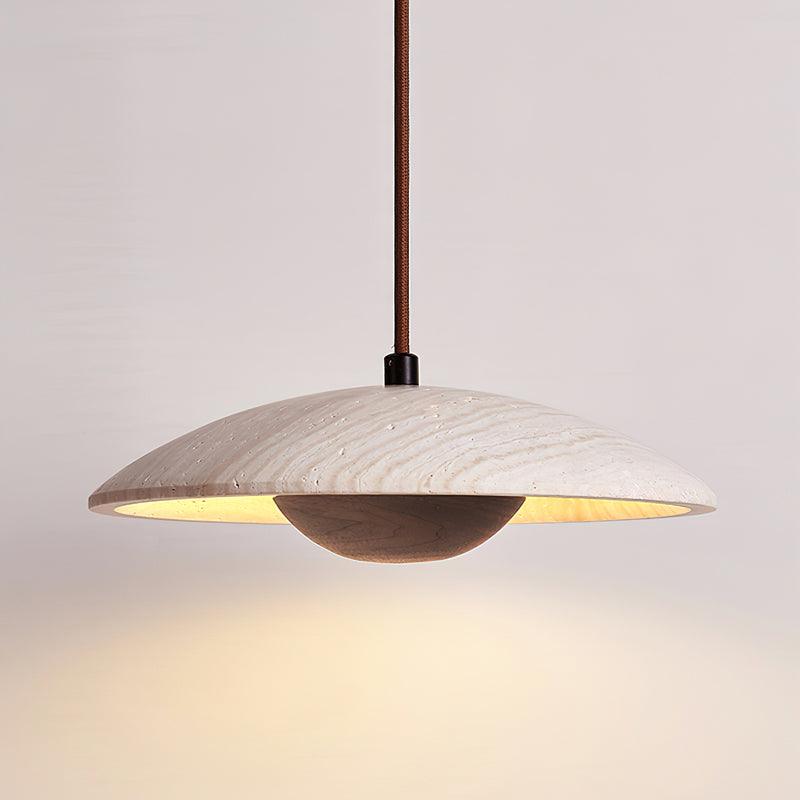 Závěsné svítidlo Plate Wabi-Sabi z travertinu — integrovaná LED 12 W, průměr 9.8 palce