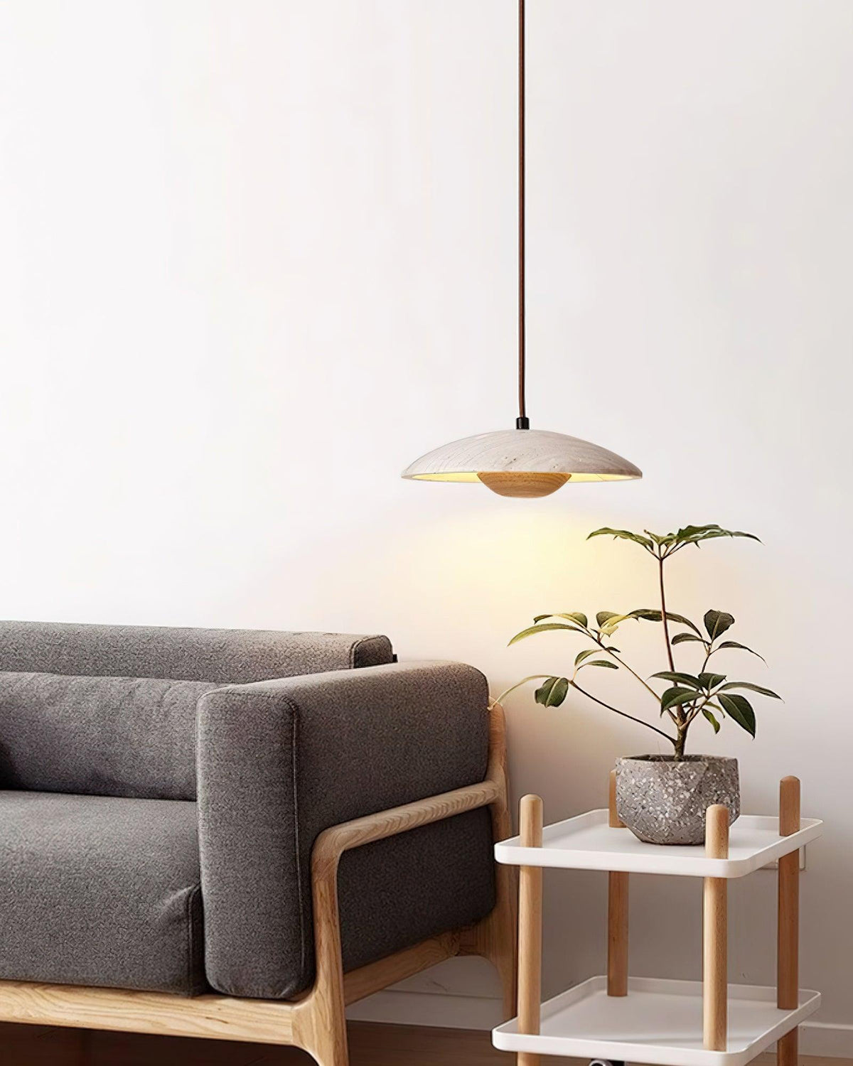 Závěsné svítidlo Plate Wabi-Sabi z travertinu — integrovaná LED 12 W, průměr 9.8 palce