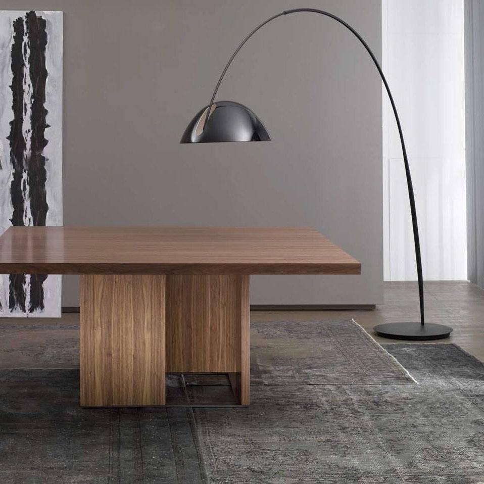 Verse Arc Floor Lamp — Swiveling Shade, Tapered Stem