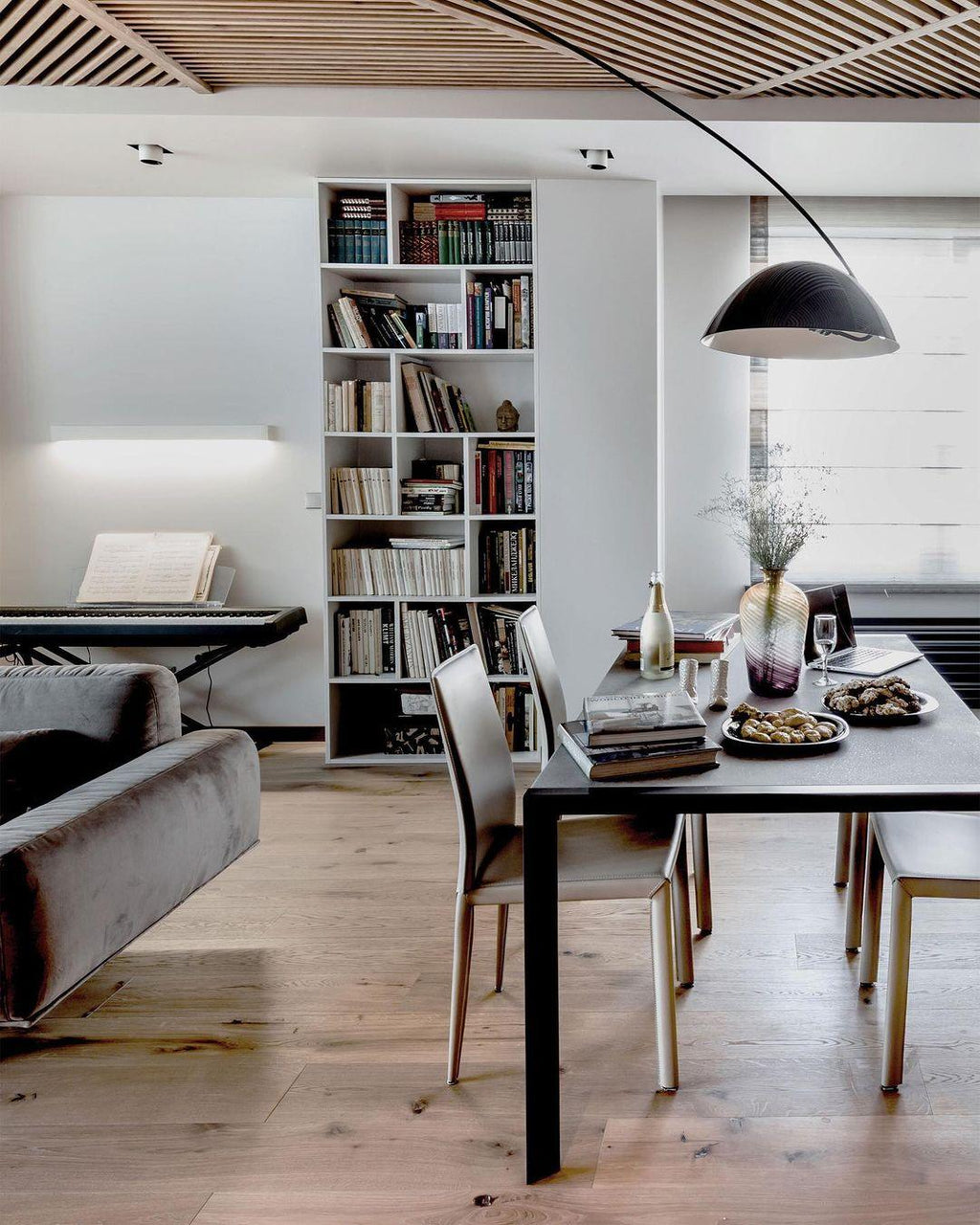 Verse Arc Floor Lamp — Swiveling Shade, Tapered Stem