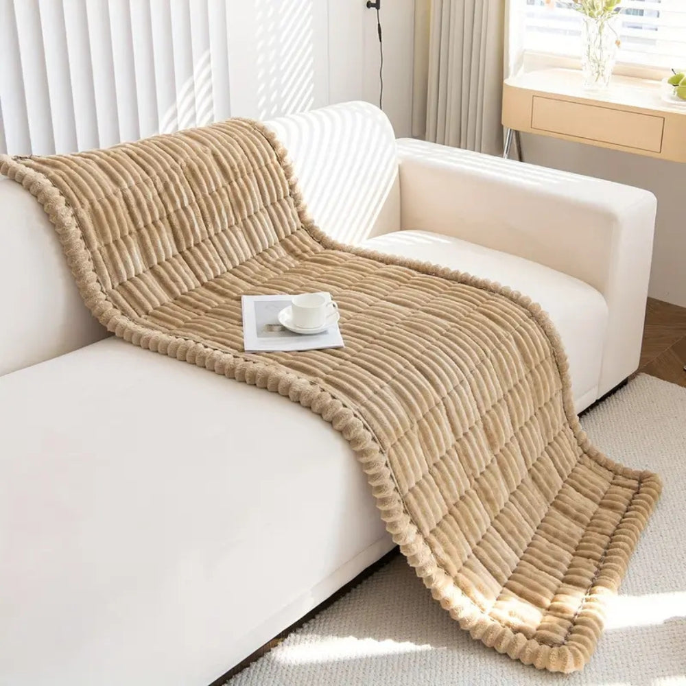غطاء أريكة CozyNest مبطن بحواف مطوية للأرائك