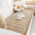 غطاء أريكة CozyNest مبطن بحواف مطوية للأرائك