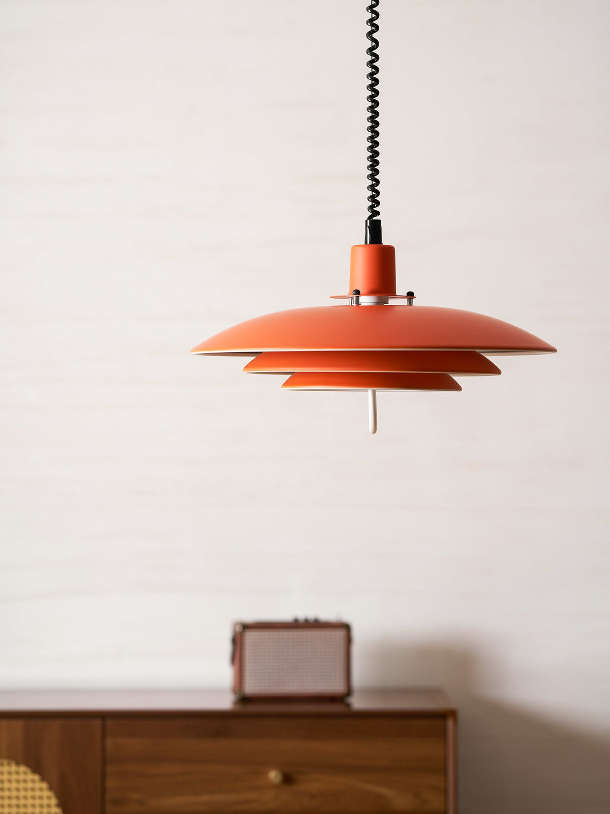 Lampă suspendată Poul — design cu trei abajururi concentrice