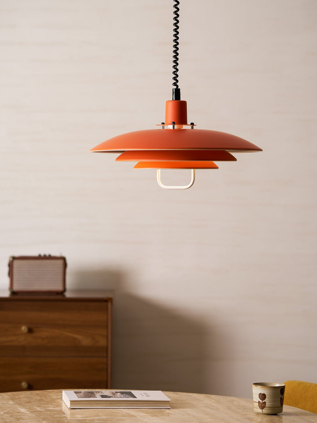 Lampă suspendată Poul — design cu trei abajururi concentrice
