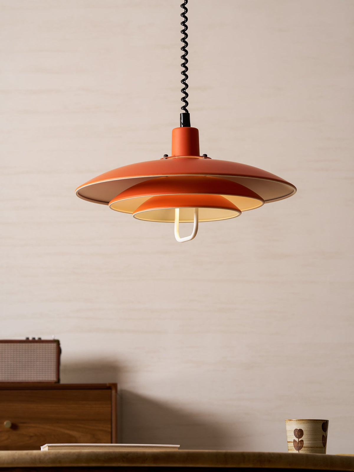 Lampă suspendată Poul — design cu trei abajururi concentrice