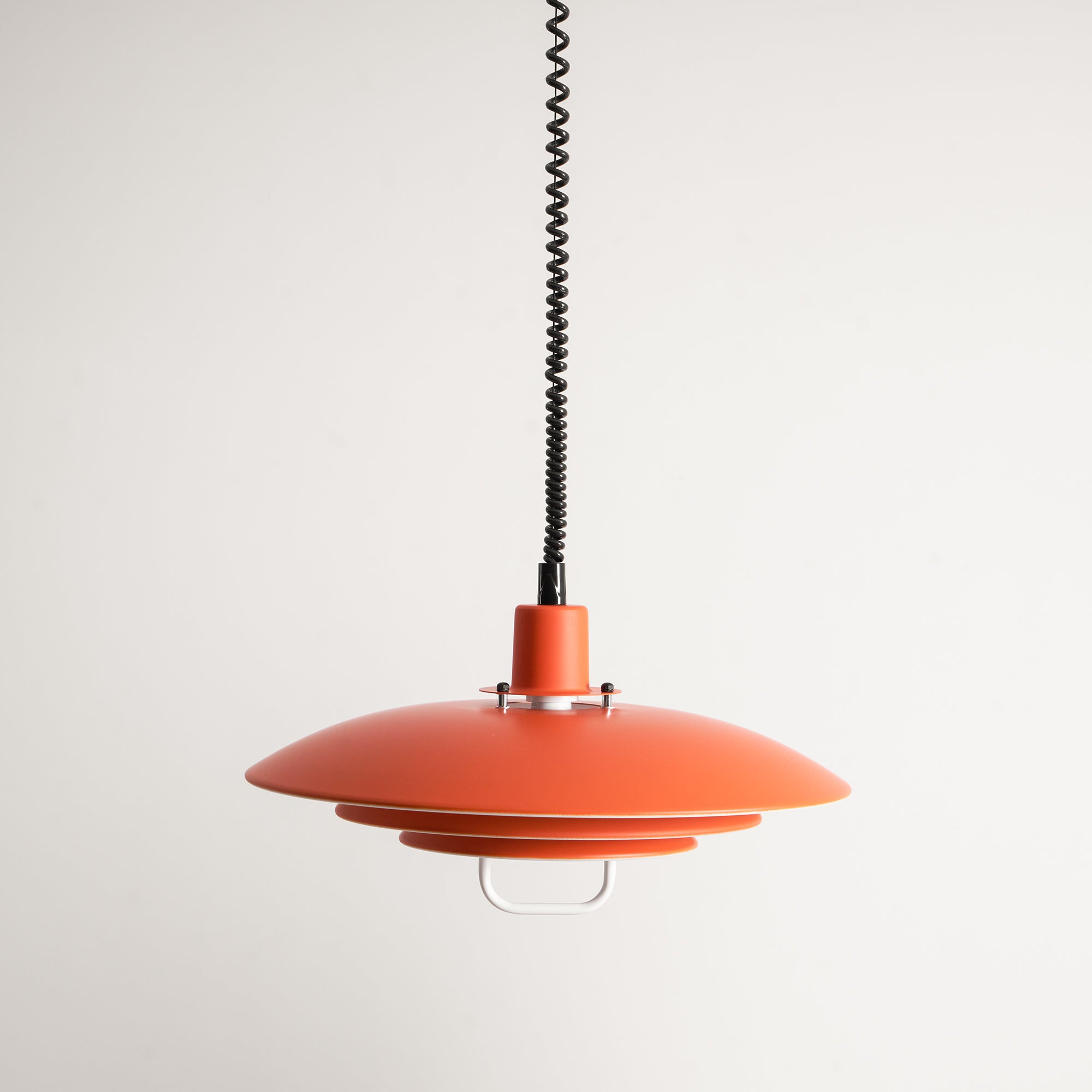 Lampă suspendată Poul — design cu trei abajururi concentrice