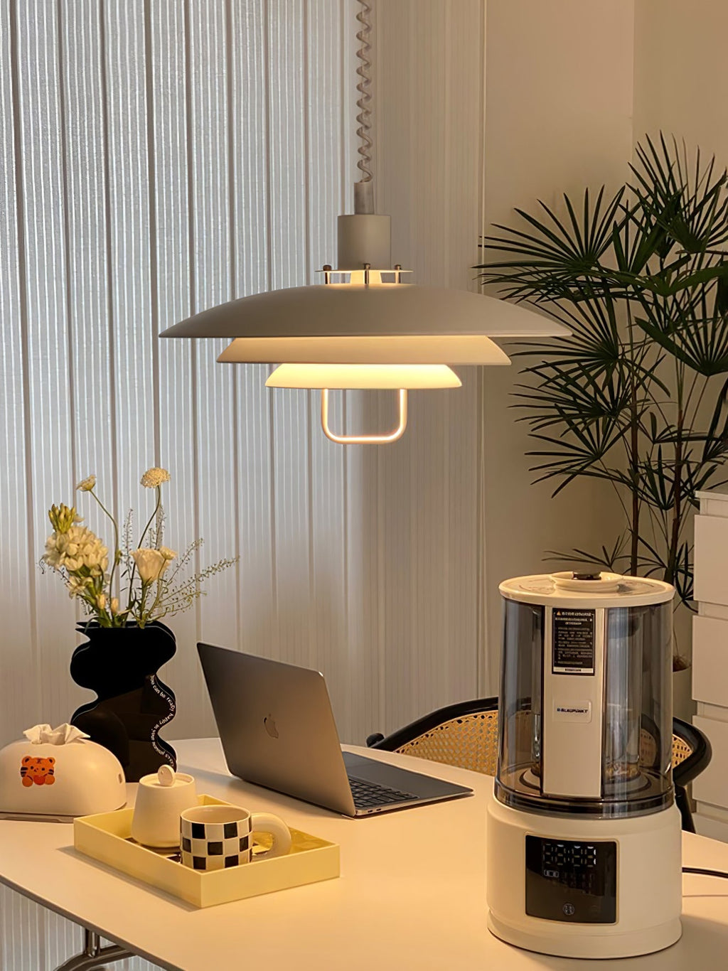 Lampă suspendată Poul — design cu trei abajururi concentrice