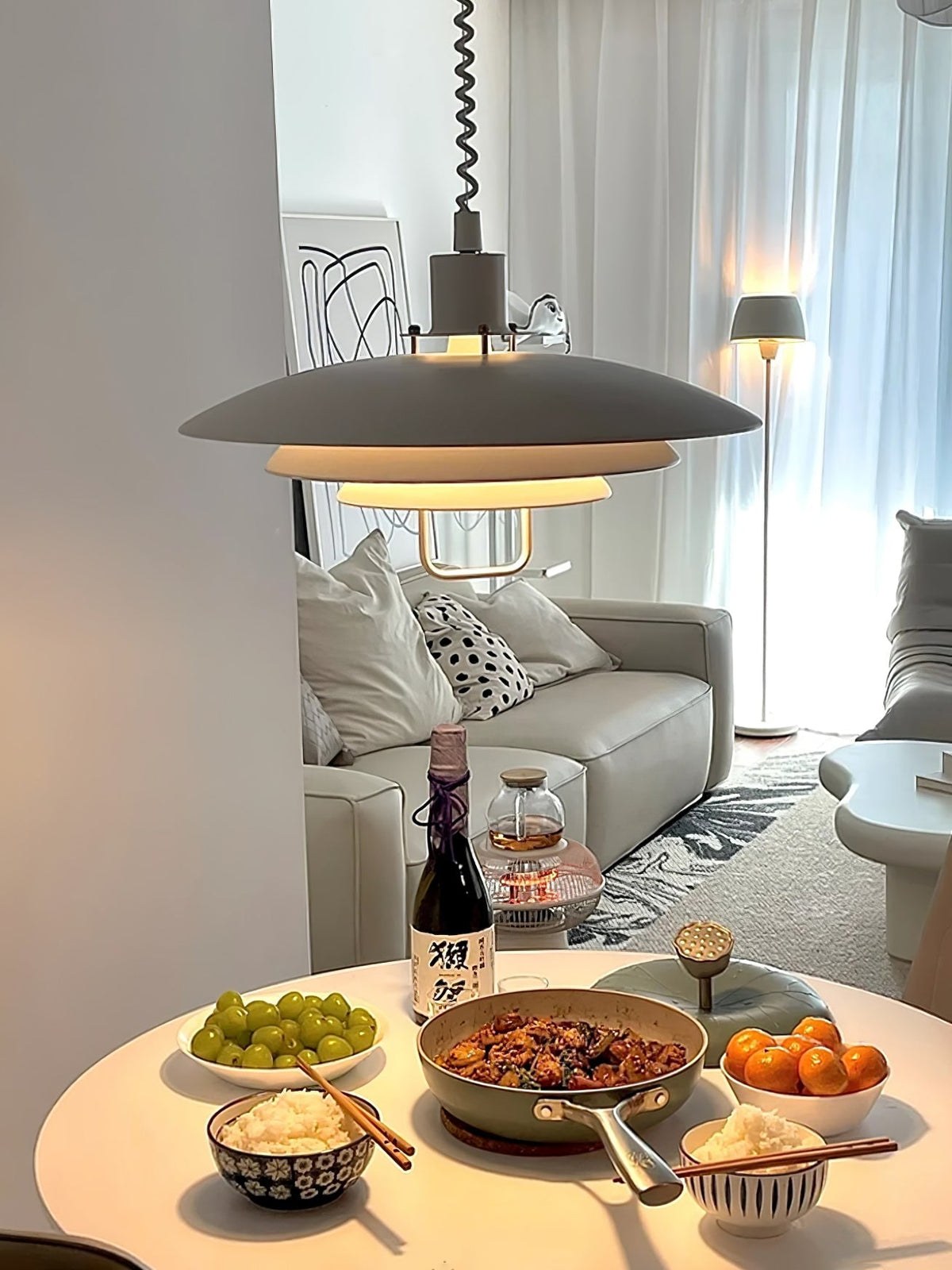 Lampă suspendată Poul — design cu trei abajururi concentrice
