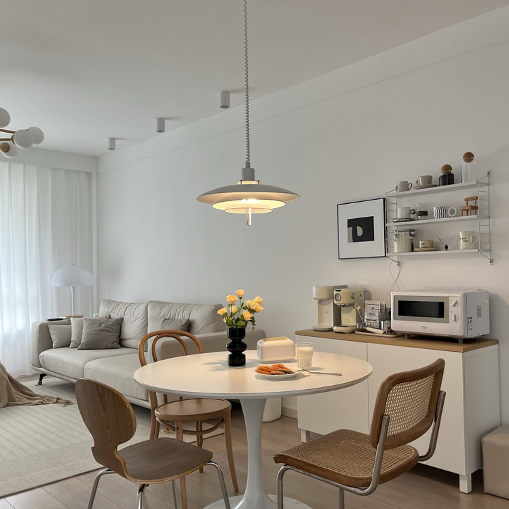 Lampă suspendată Poul — design cu trei abajururi concentrice
