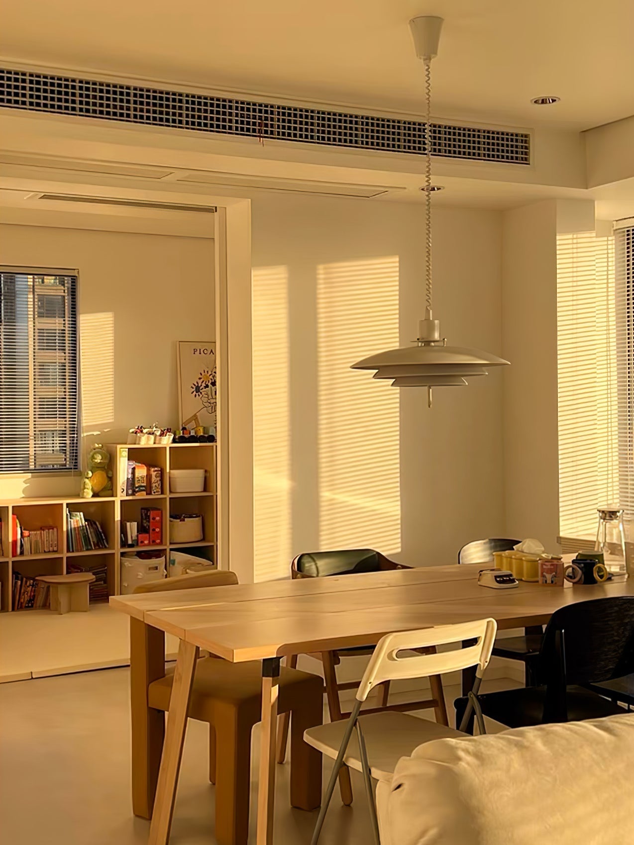 Lampă suspendată Poul — design cu trei abajururi concentrice