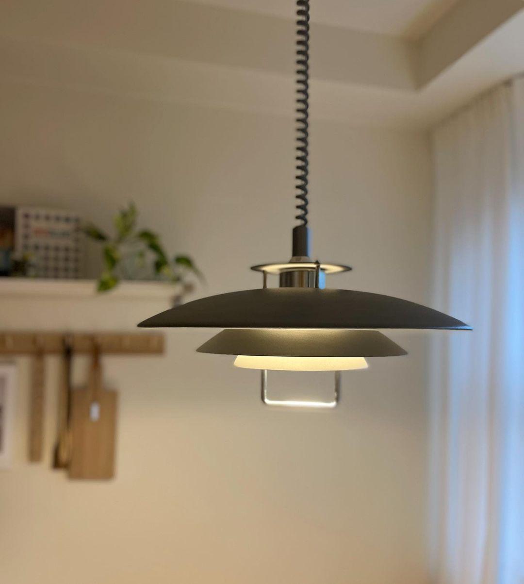 Lampă suspendată Poul — design cu trei abajururi concentrice