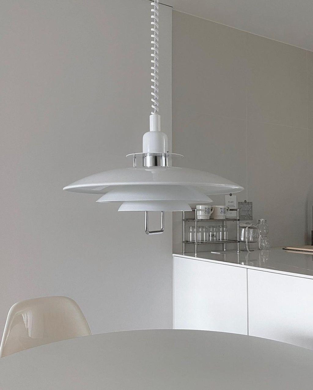 Lampă suspendată Poul — design cu trei abajururi concentrice