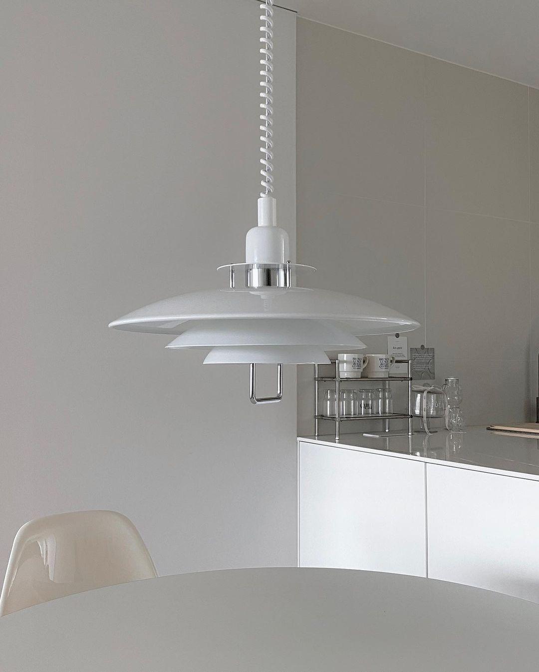 Lampă suspendată Poul — design cu trei abajururi concentrice