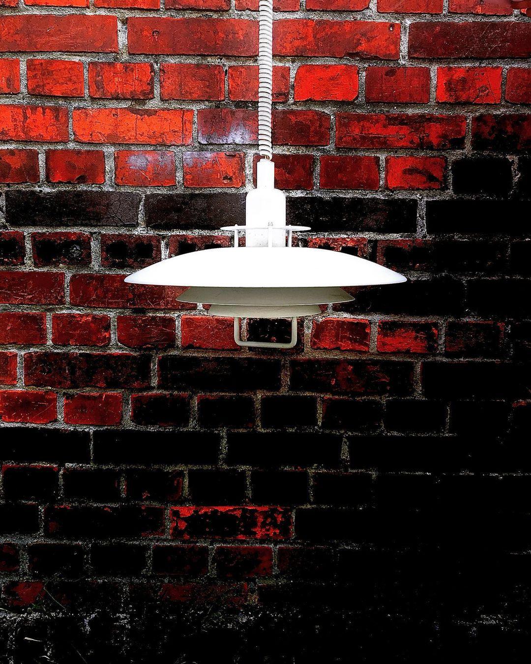 Lampă suspendată Poul — design cu trei abajururi concentrice
