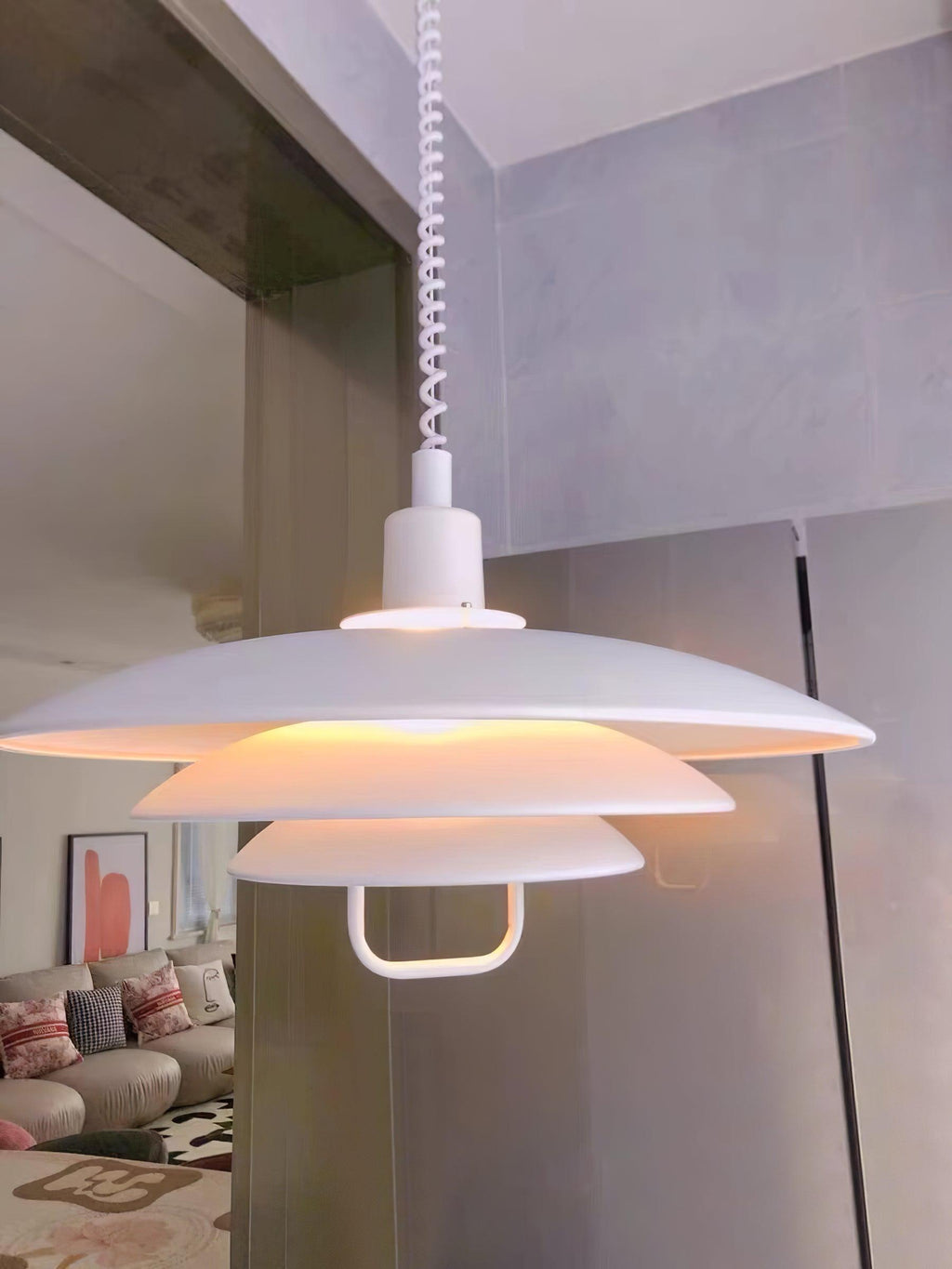 Lampă suspendată Poul — design cu trei abajururi concentrice