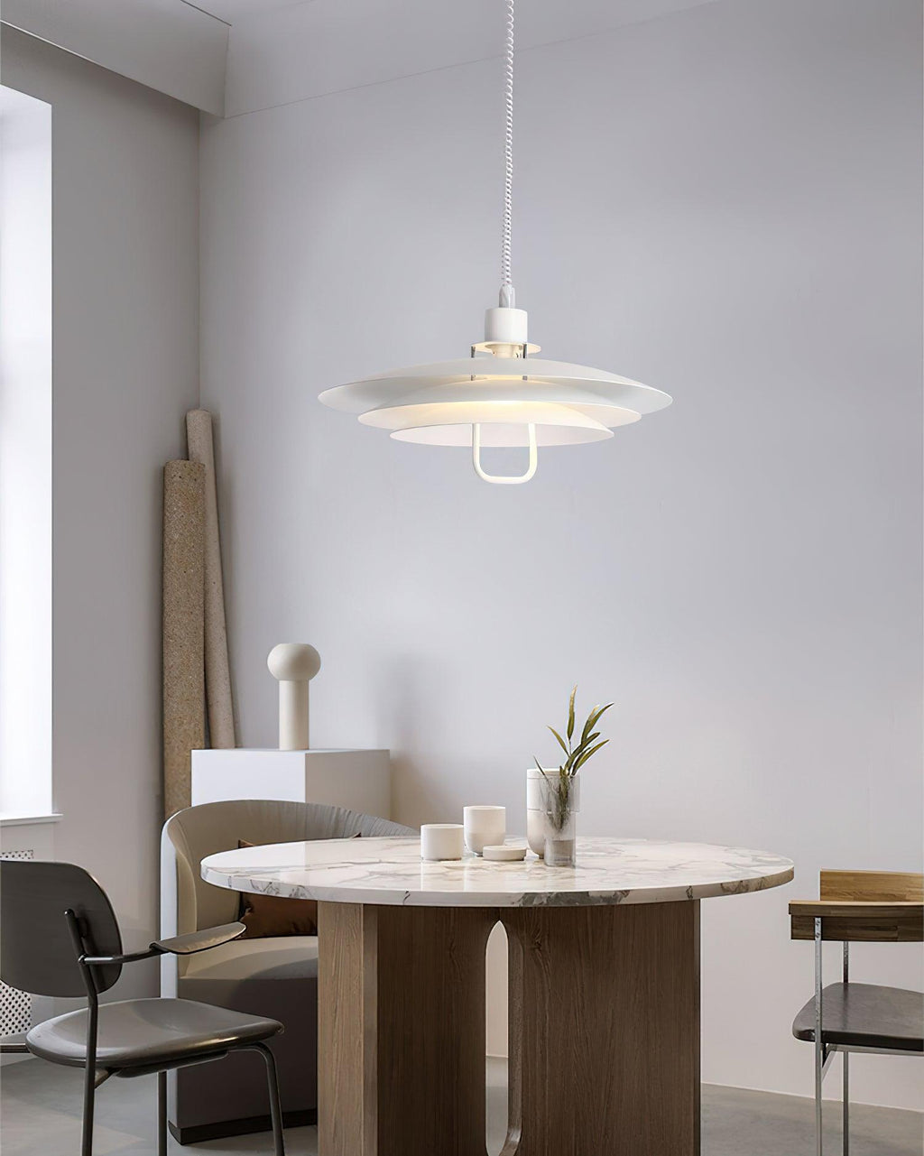 Lampă suspendată Poul — design cu trei abajururi concentrice