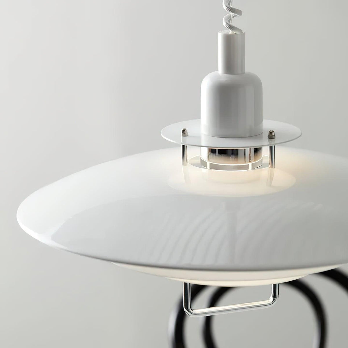 Lampă suspendată Poul — design cu trei abajururi concentrice