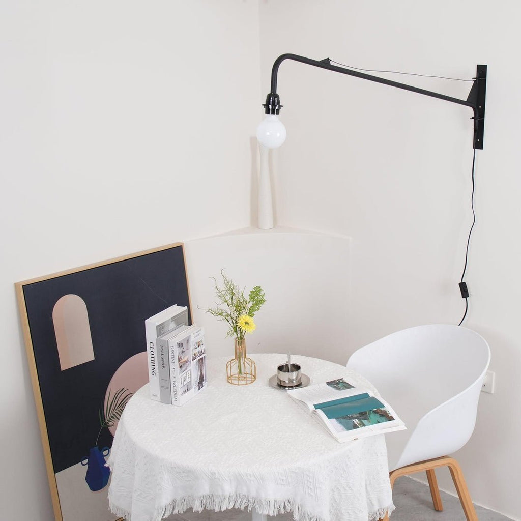 Candeeiro de parede Prouve Petite Potence — Rotação horizontal, braço ajustável