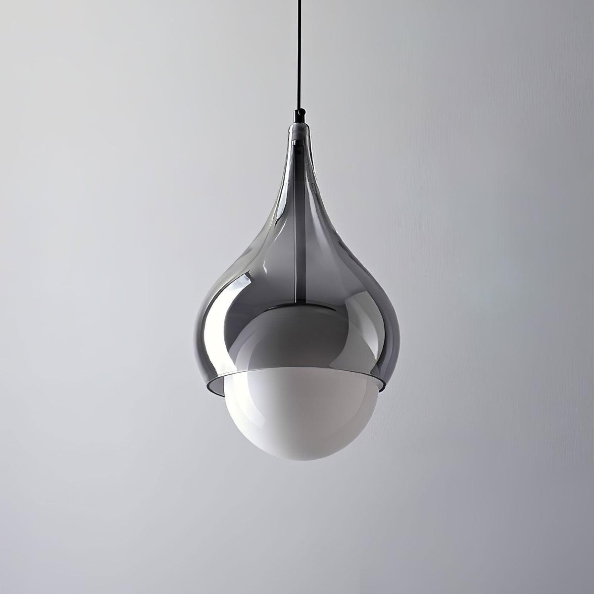 Glas-Pendelleuchte — Elegantes Tropfendesign