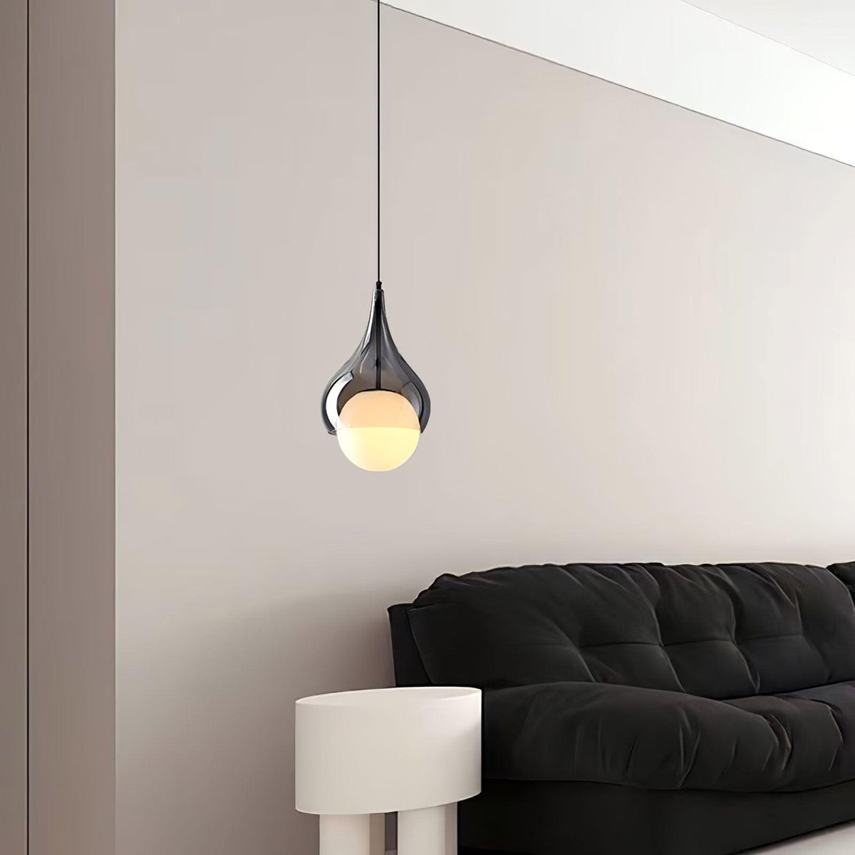 Glas-Pendelleuchte — Elegantes Tropfendesign