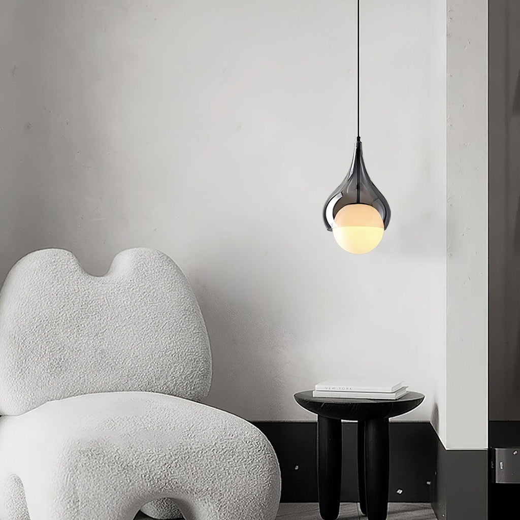 Glas-Pendelleuchte — Elegantes Tropfendesign