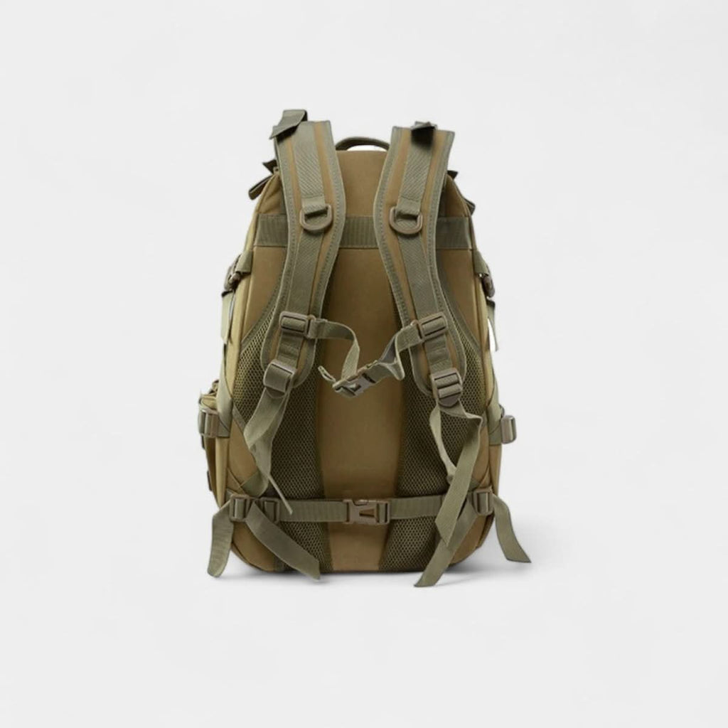 Mochila táctica Apex Trail de 40 L para aventureros, resistente al agua y de grado militar
