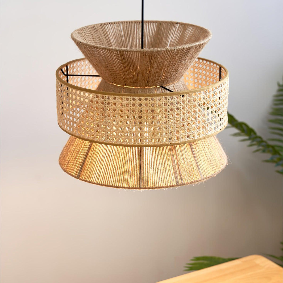 Suspension Ophelia en rotin tressé — Douille E26, 5 diamètres