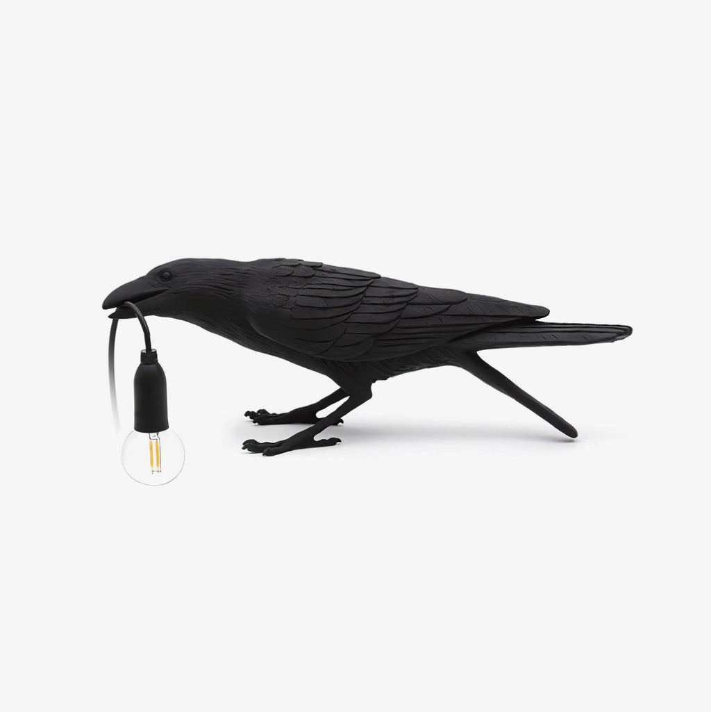 Sochařská stolní lampa Raven z pryskyřice — světlo pro žárovku Edison