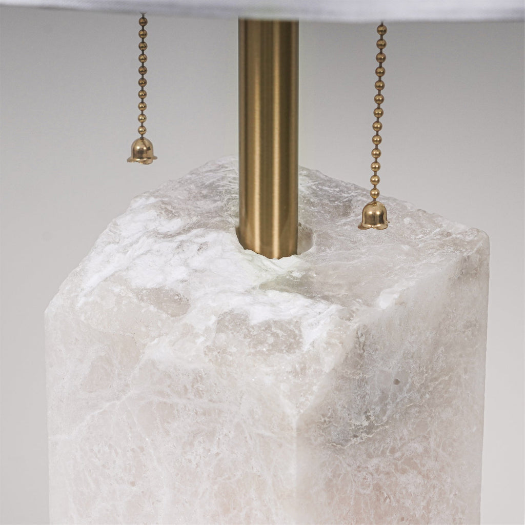 Candeeiro de mesa Raw Alabaster — Abajur cónico em linho natural