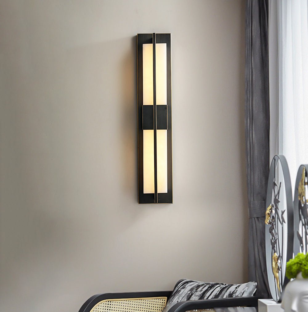 Lampada da parete LED Caspian in alabastro e ottone