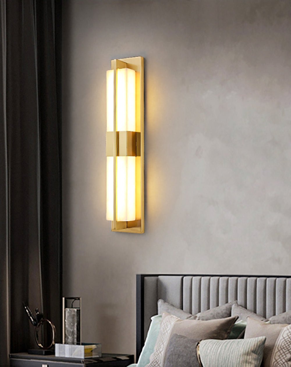 Lampada da parete LED Caspian in alabastro e ottone