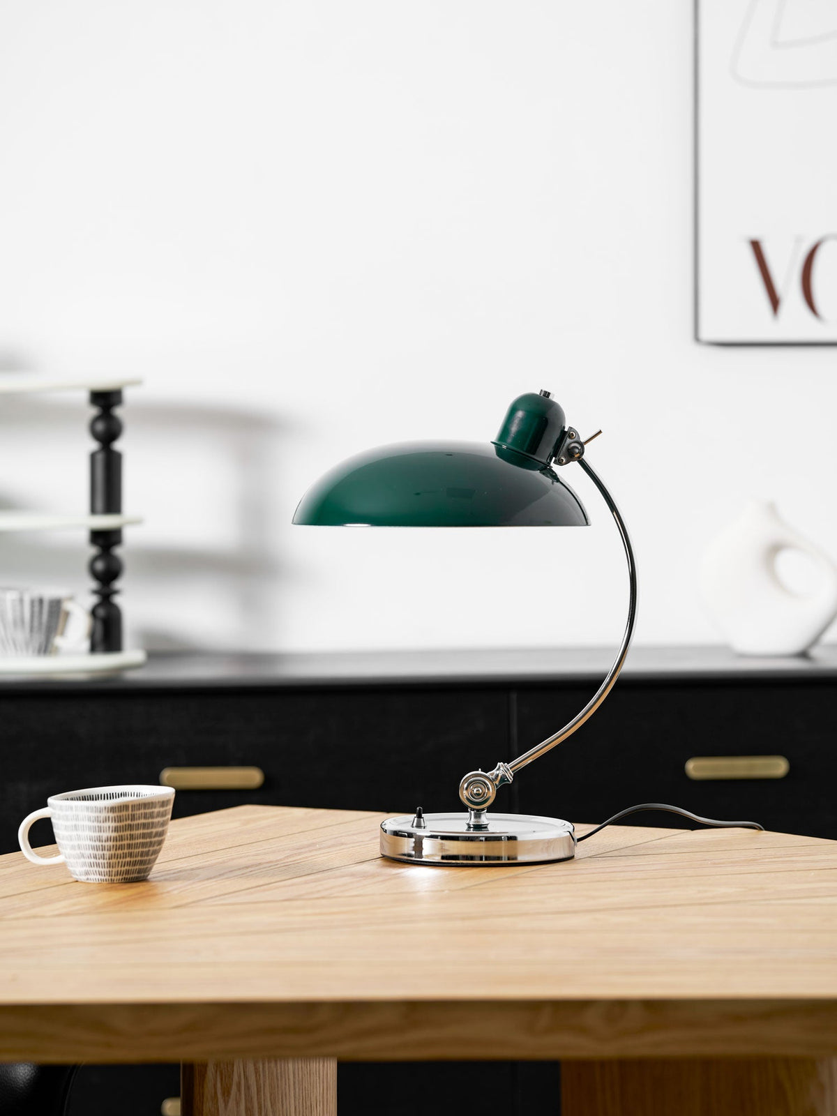 Candeeiro de Mesa Retro Curve — Silhueta Arqueada