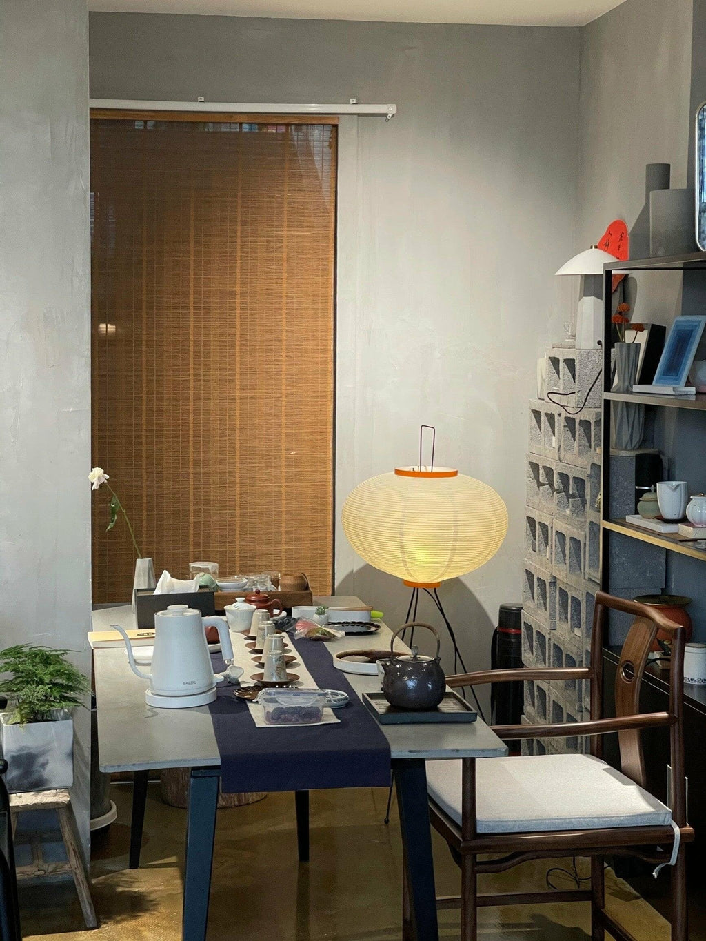 Traditionel gulvlampe i rispapir