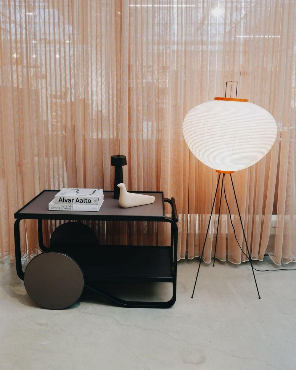 Traditionel gulvlampe i rispapir
