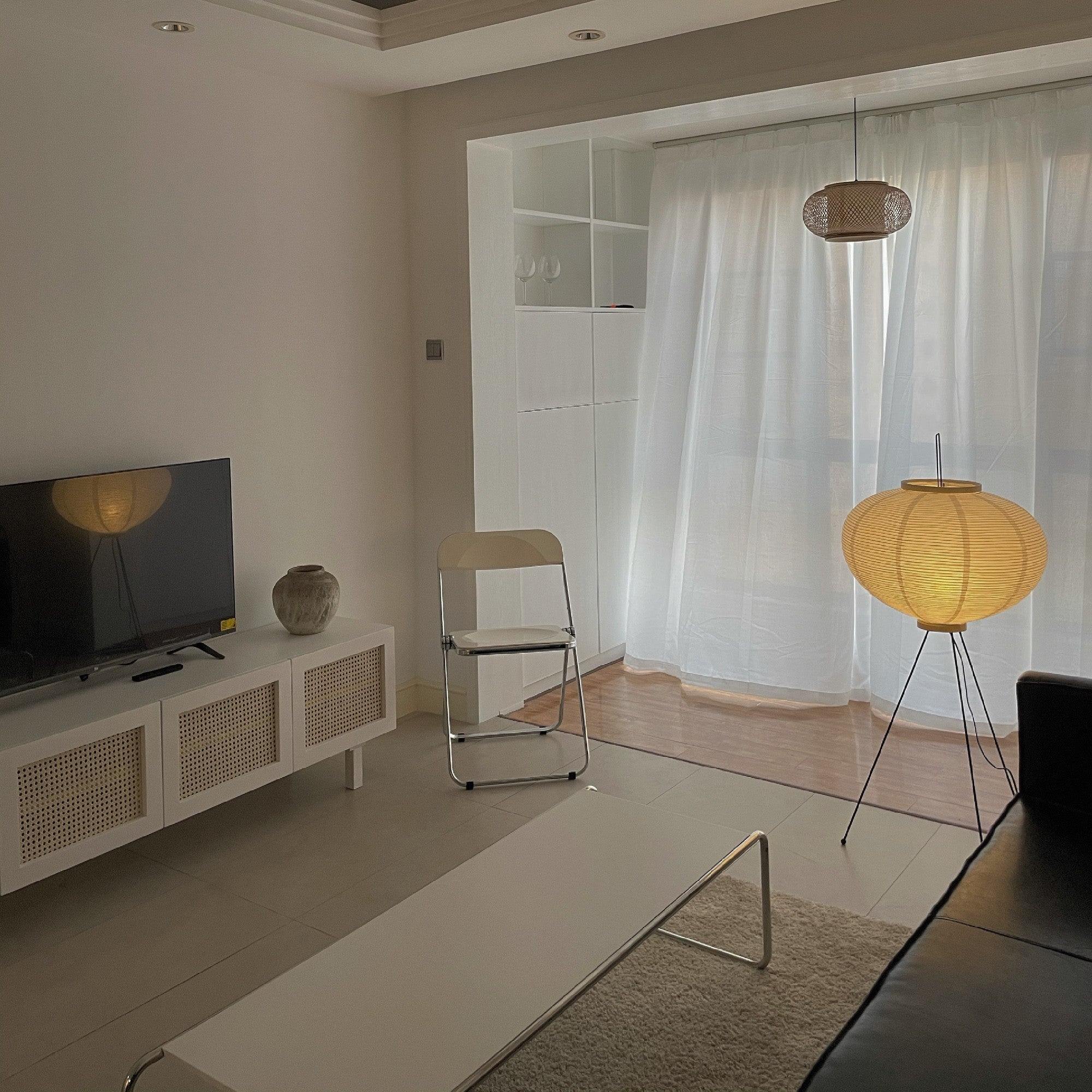 Traditionel gulvlampe i rispapir