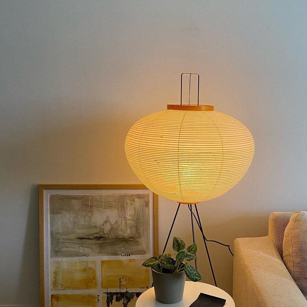 Traditionel gulvlampe i rispapir