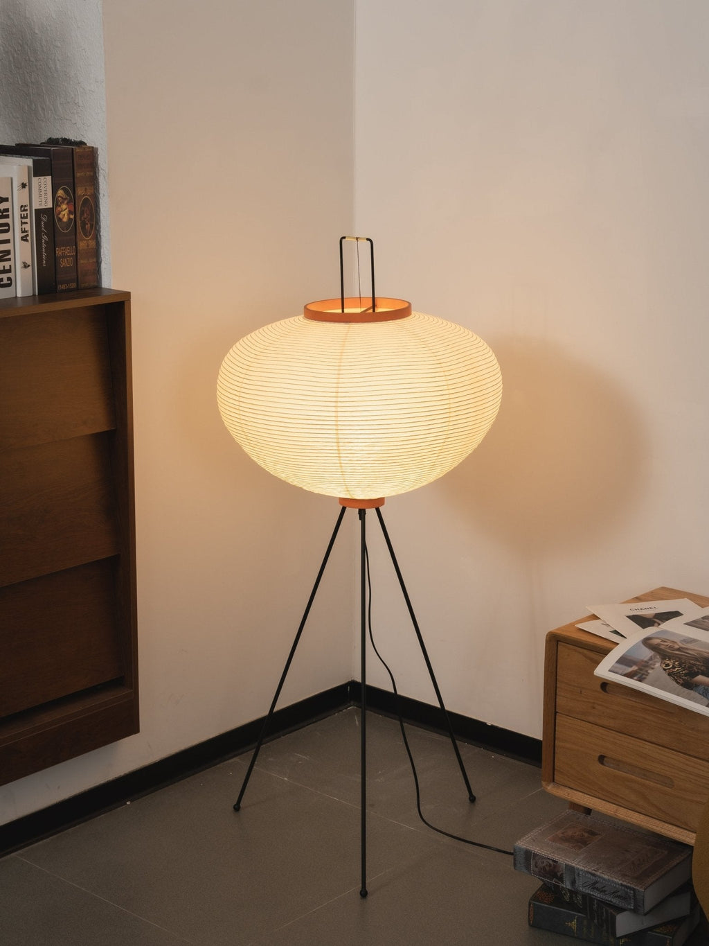 Traditionel gulvlampe i rispapir