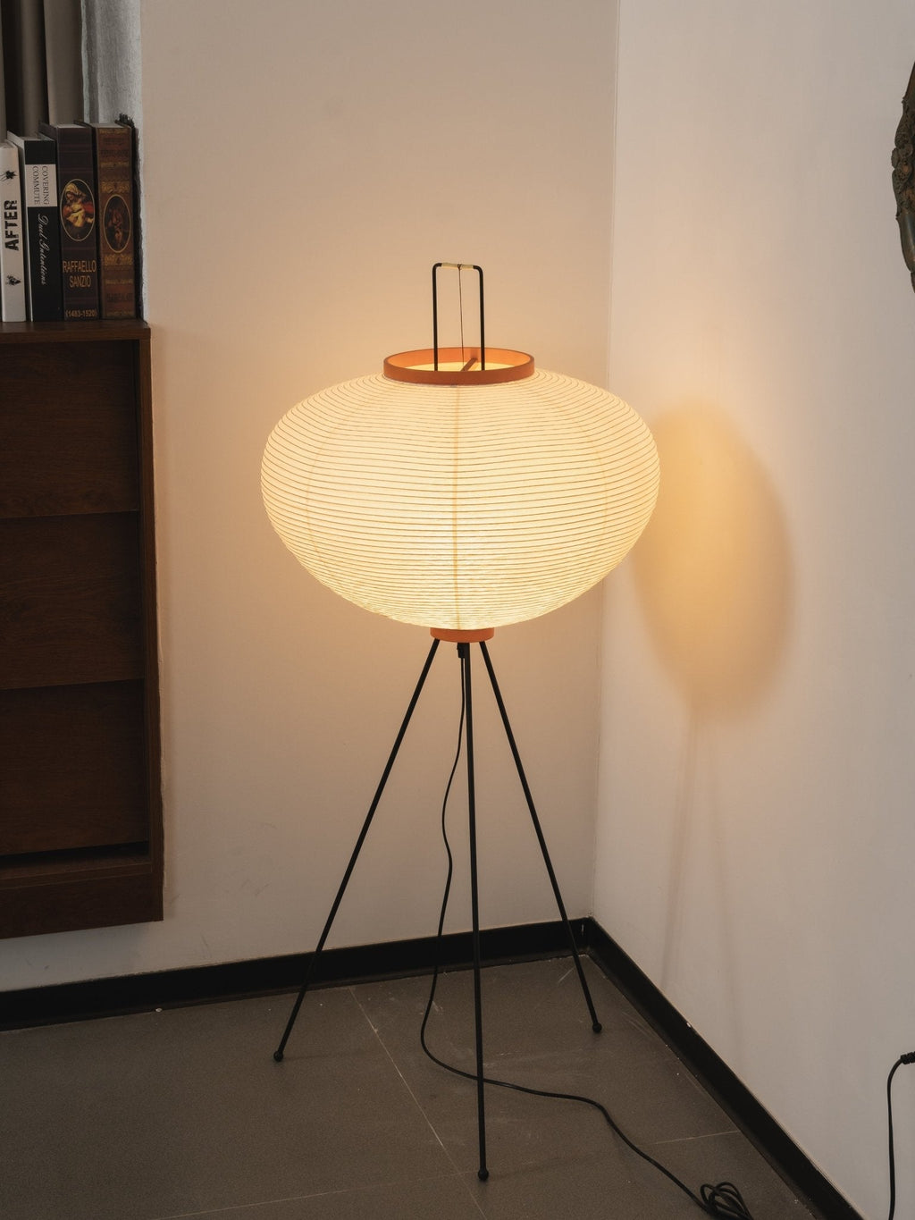 Traditionel gulvlampe i rispapir
