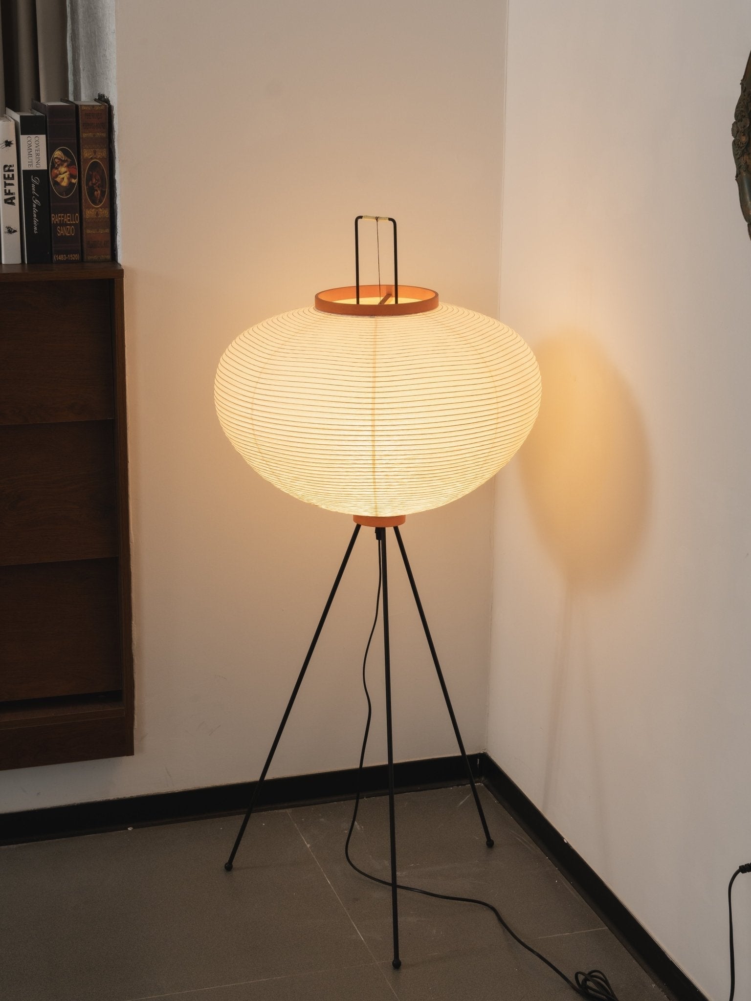 Traditionel gulvlampe i rispapir