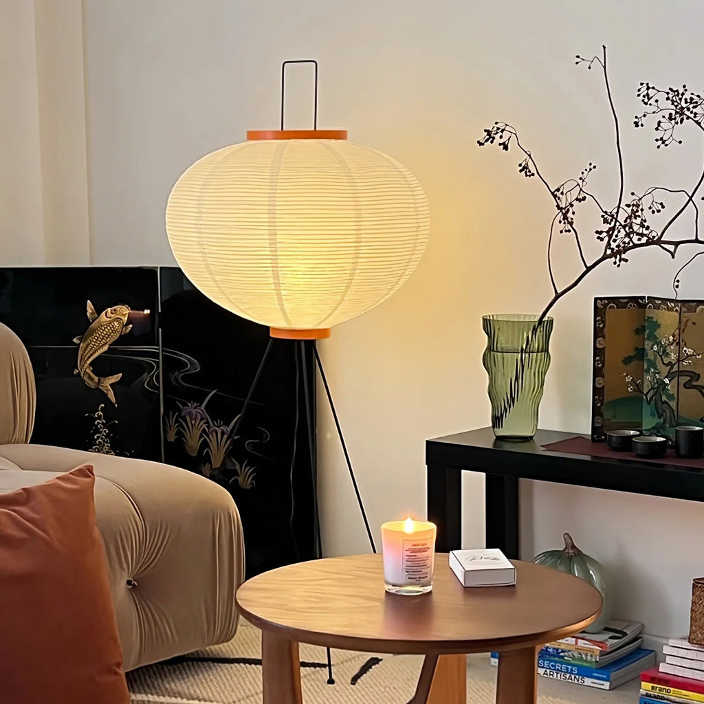 Traditionel gulvlampe i rispapir