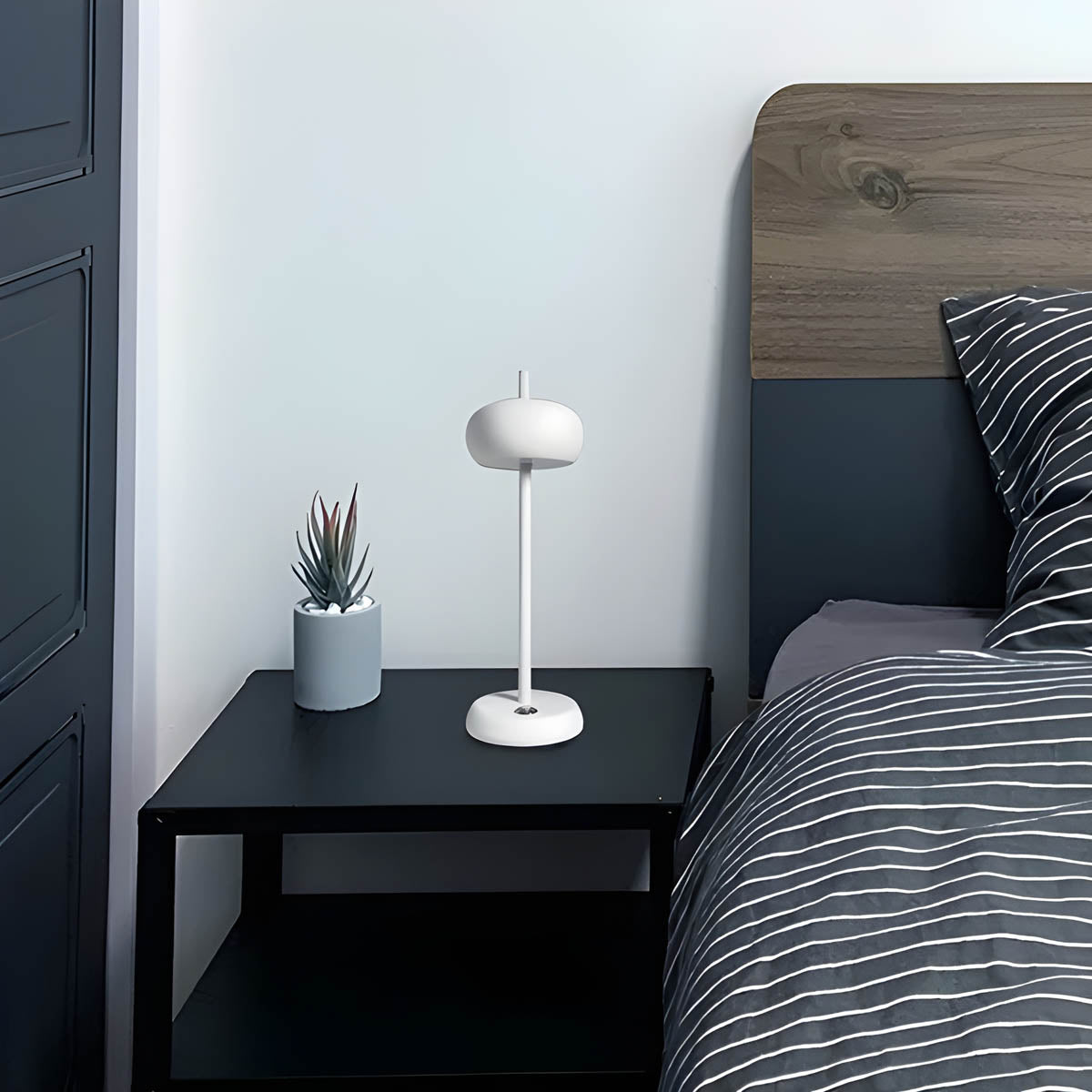 SleekLite - Lampada da Tavolo Moderna con un Design Elegante e Contemporaneo