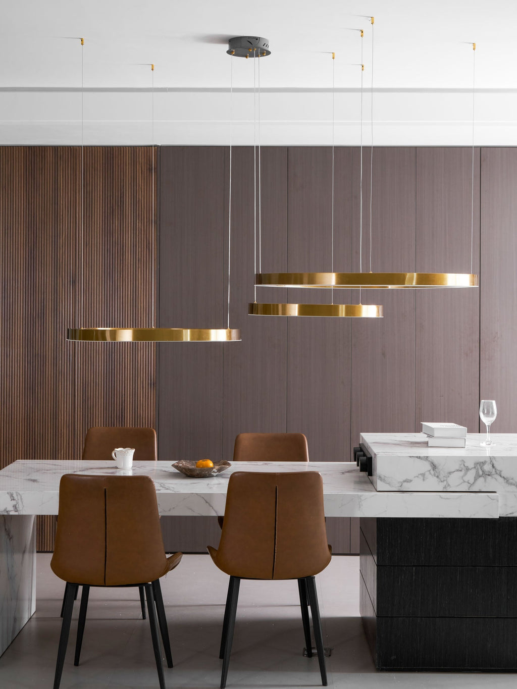 مصباح معلق دائري LED بتصميم سلس
