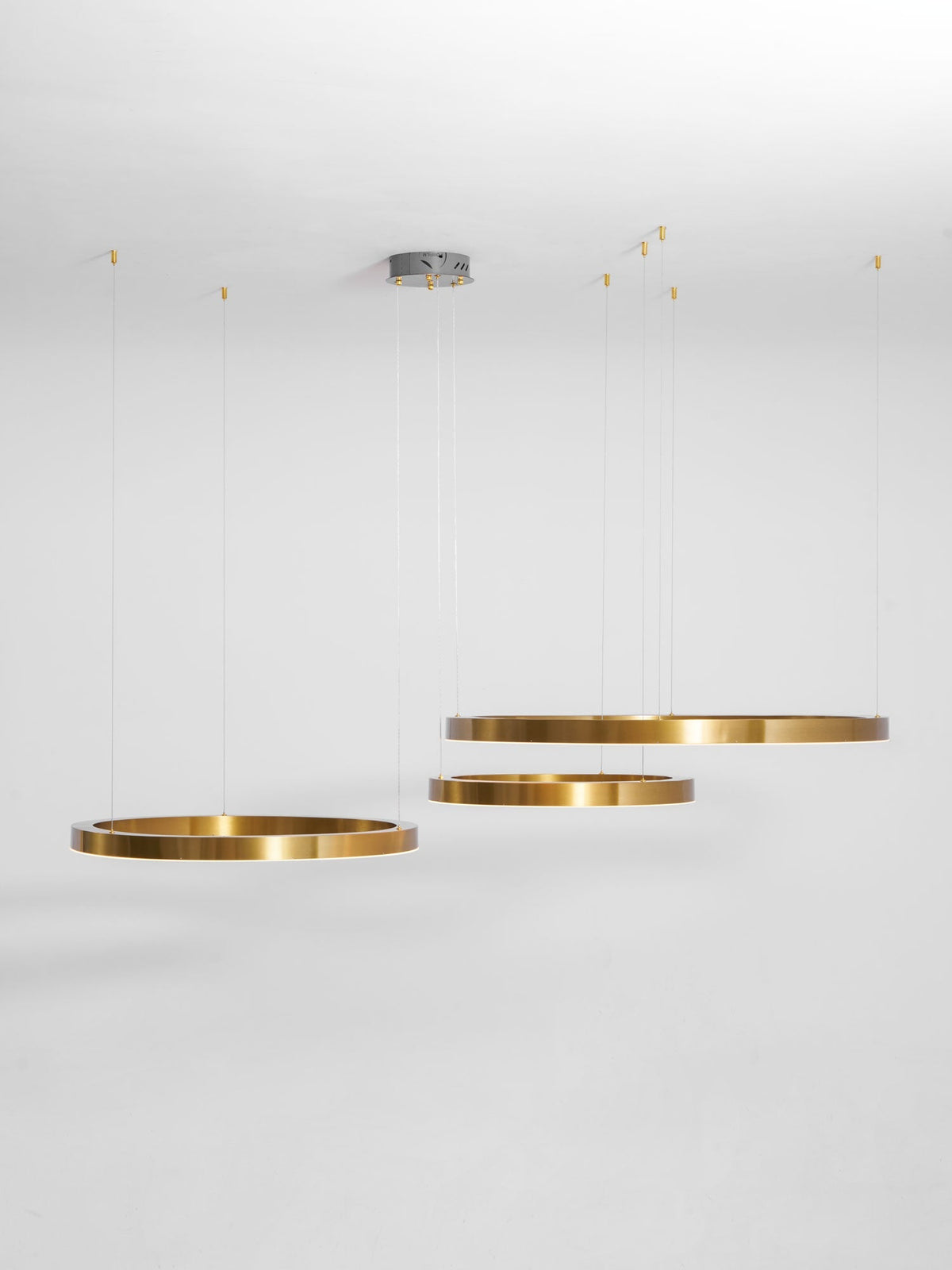 مصباح معلق دائري LED بتصميم سلس