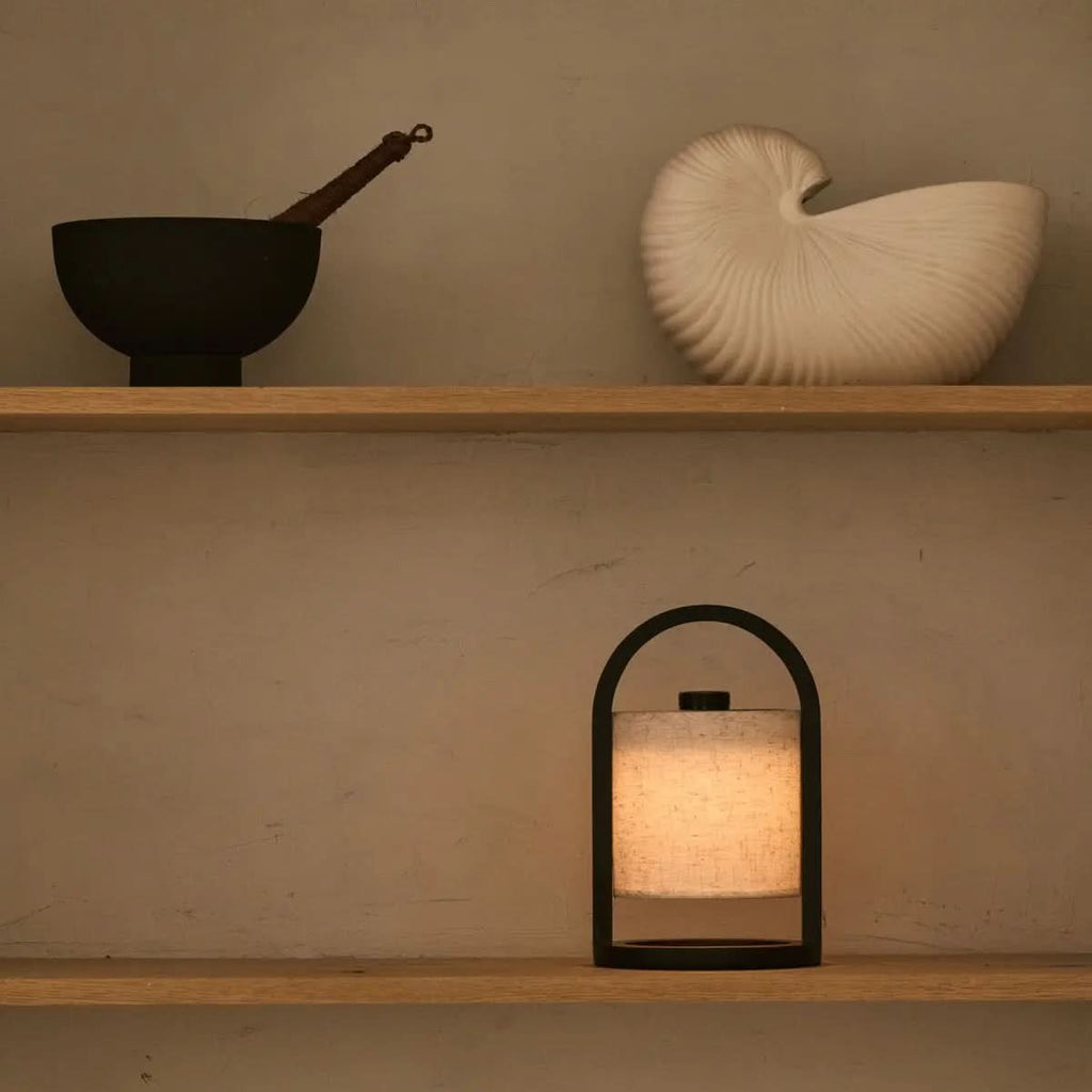 Lámpara de mesa LED inalámbrica LumaOak para hogares elegantes, con 3 modos y batería de 100 horas
