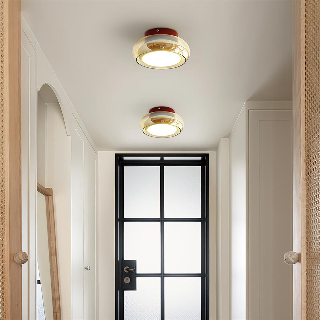 June Retro Sıva Üstü Tavan Lambası — Konyak Rengi Cam, Vişne Kırmızısı Şerit