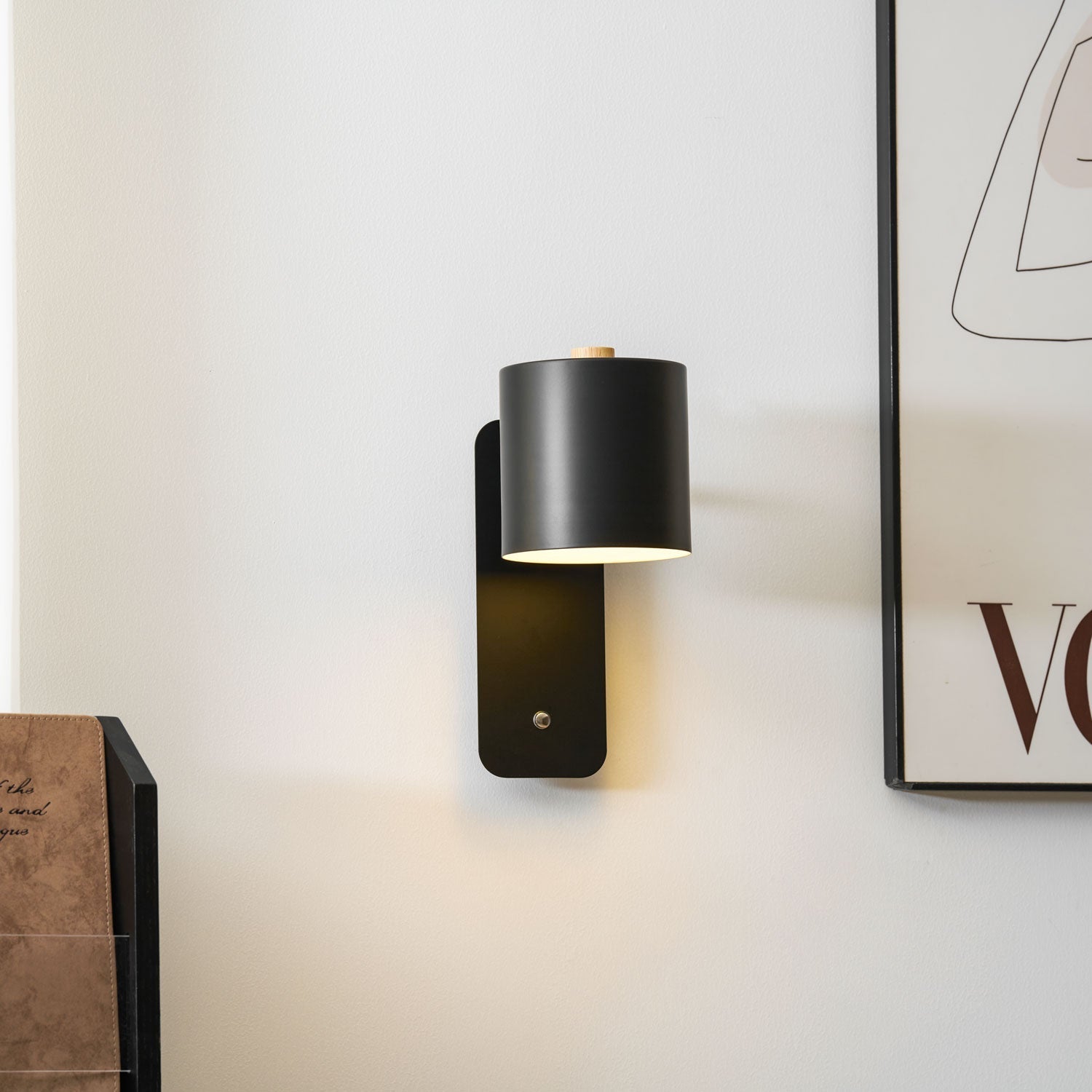 Drejelig cylindrisk væglampe — USB-C-genopladelig, 350° rotation, berøringsdæmpning