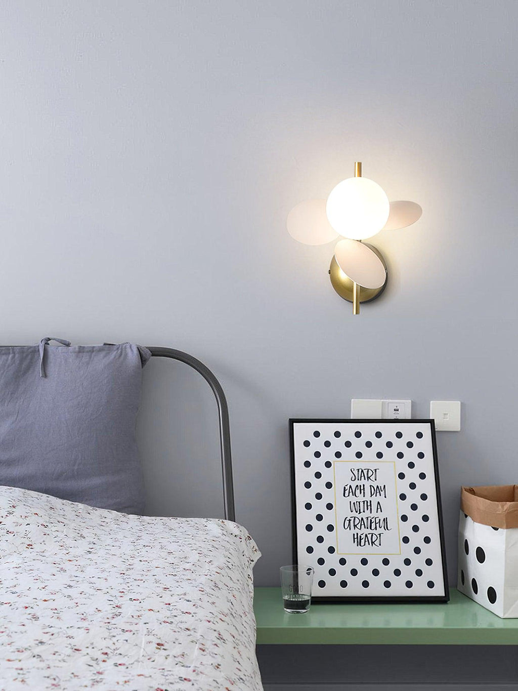 Lampada da parete rotonda dal design a macaron