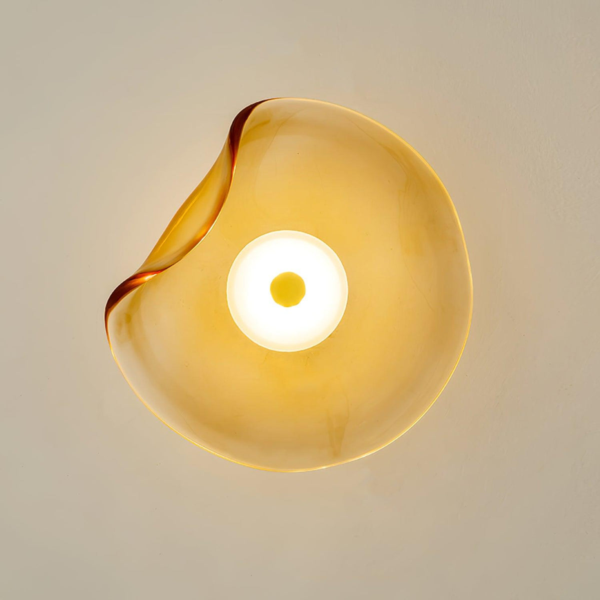 Lámpara de pared de vidrio ámbar Lunara — Diámetro de 25cm, LED integrado, apta para lugares húmedos