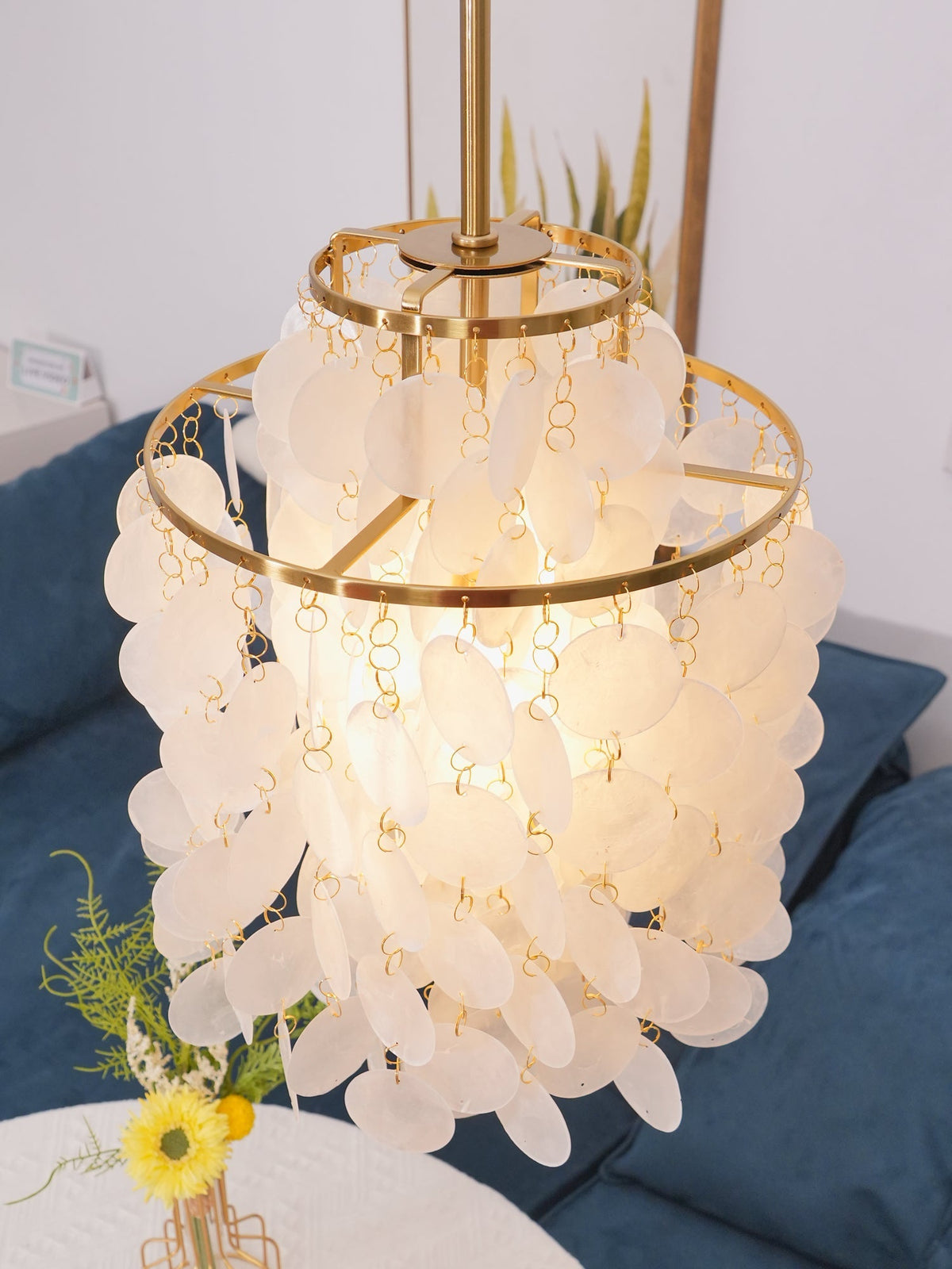 Kulatý lustr s více úrovněmi a skořepinami — design z průsvitných disků