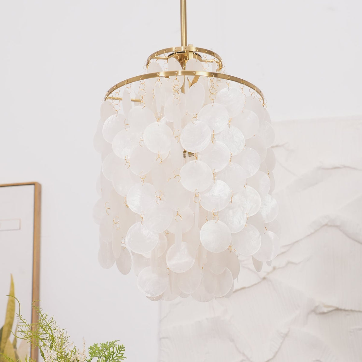 Kulatý lustr s více úrovněmi a skořepinami — design z průsvitných disků